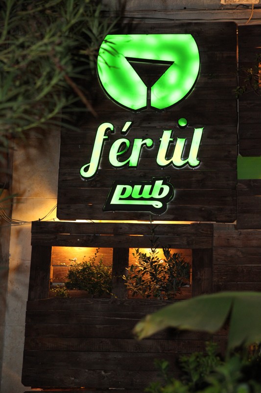 Fertil Pub on Saturday Night